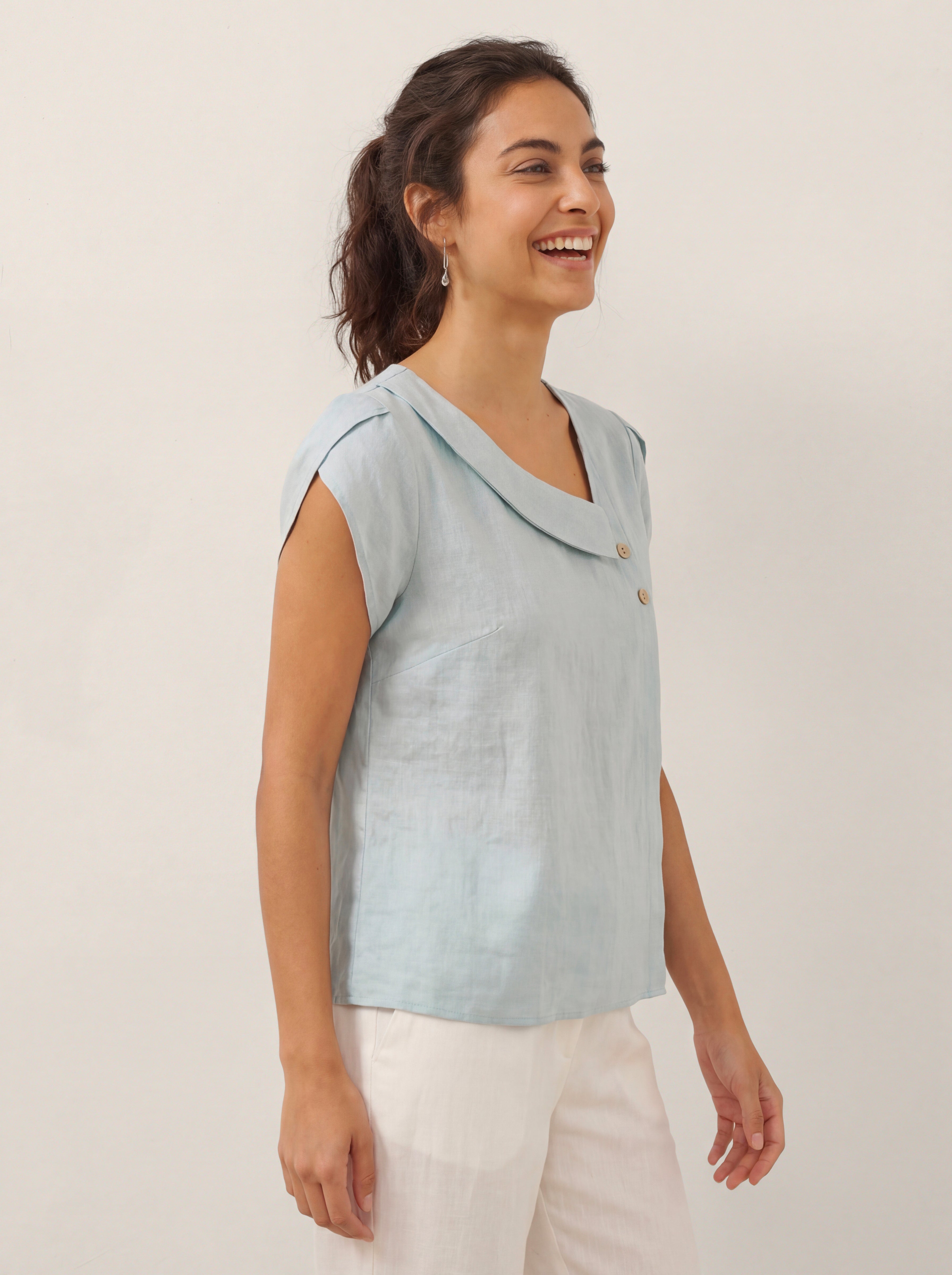 100% Linen Crescent Collar Flutter Sleeve Top FARA