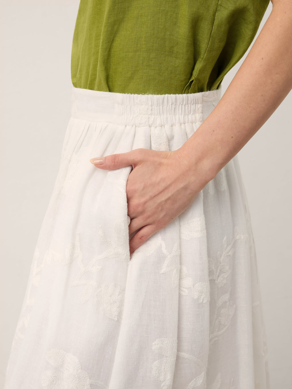 100% Linen Floral Embroidered Elastic Waist Maxi Skirt FREYAH