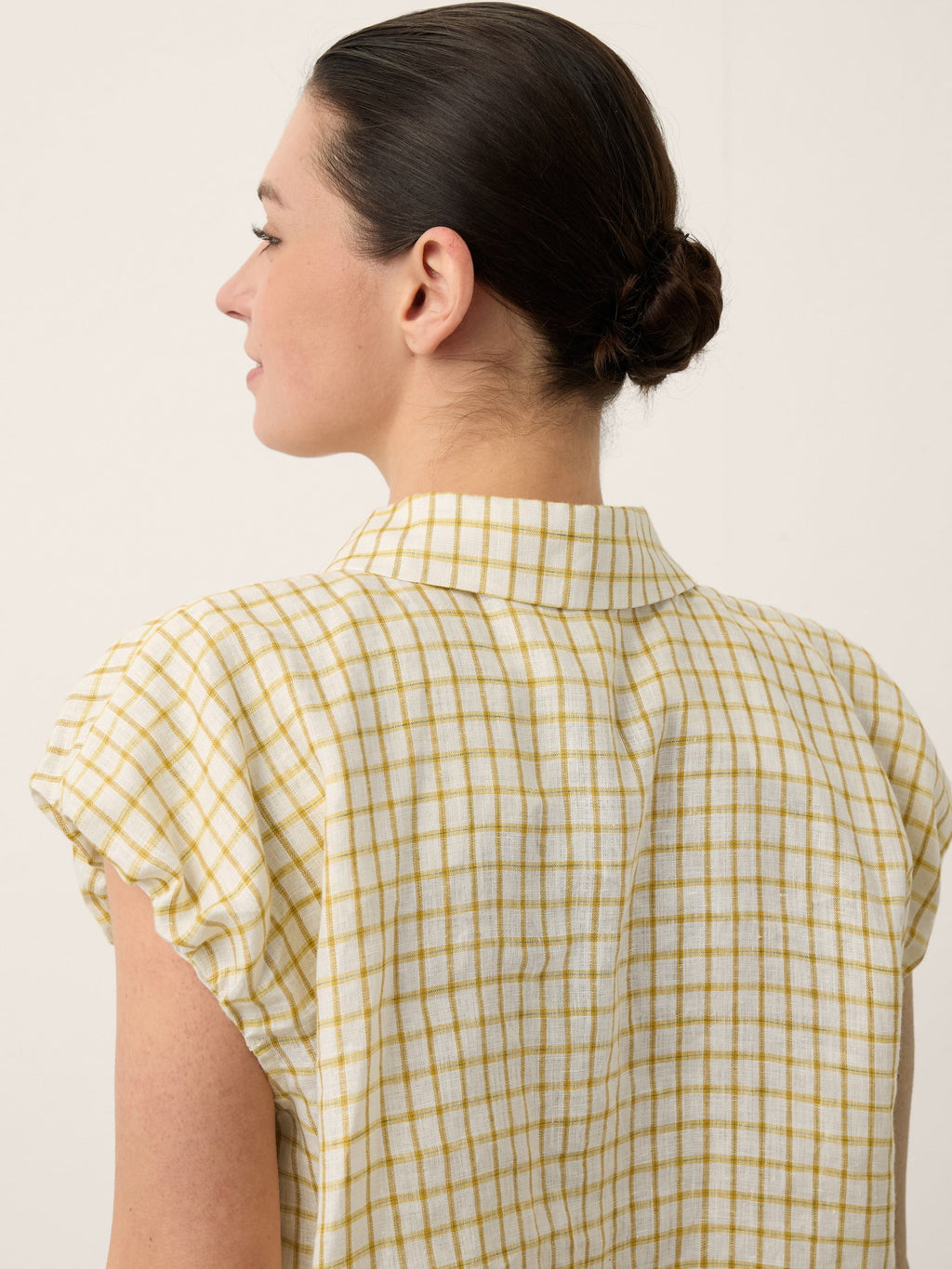100% Linen Gingham Ruffle Sleeve Shirt CYBELLE