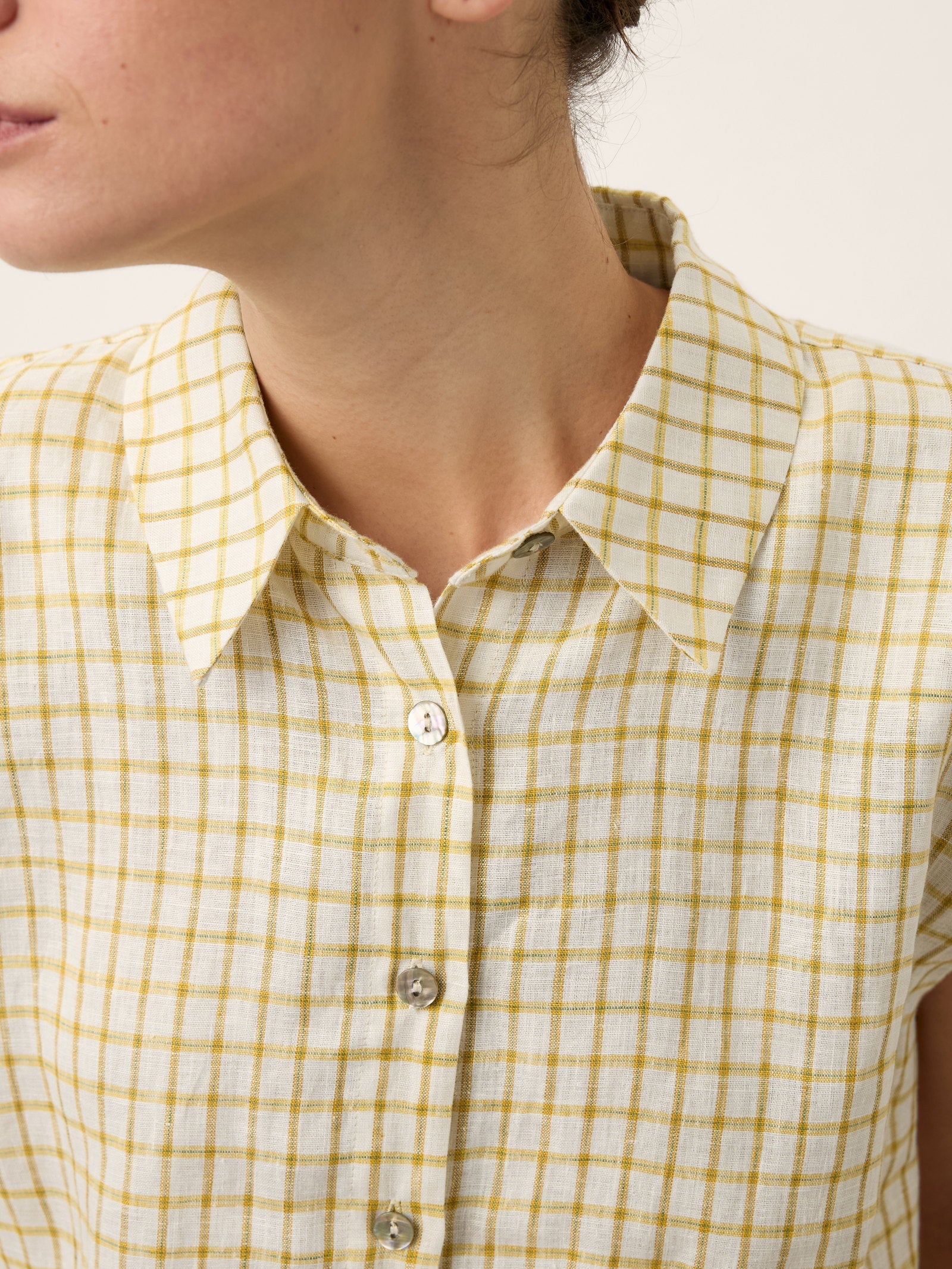 100% Linen Gingham Ruffle Sleeve Shirt CYBELLE