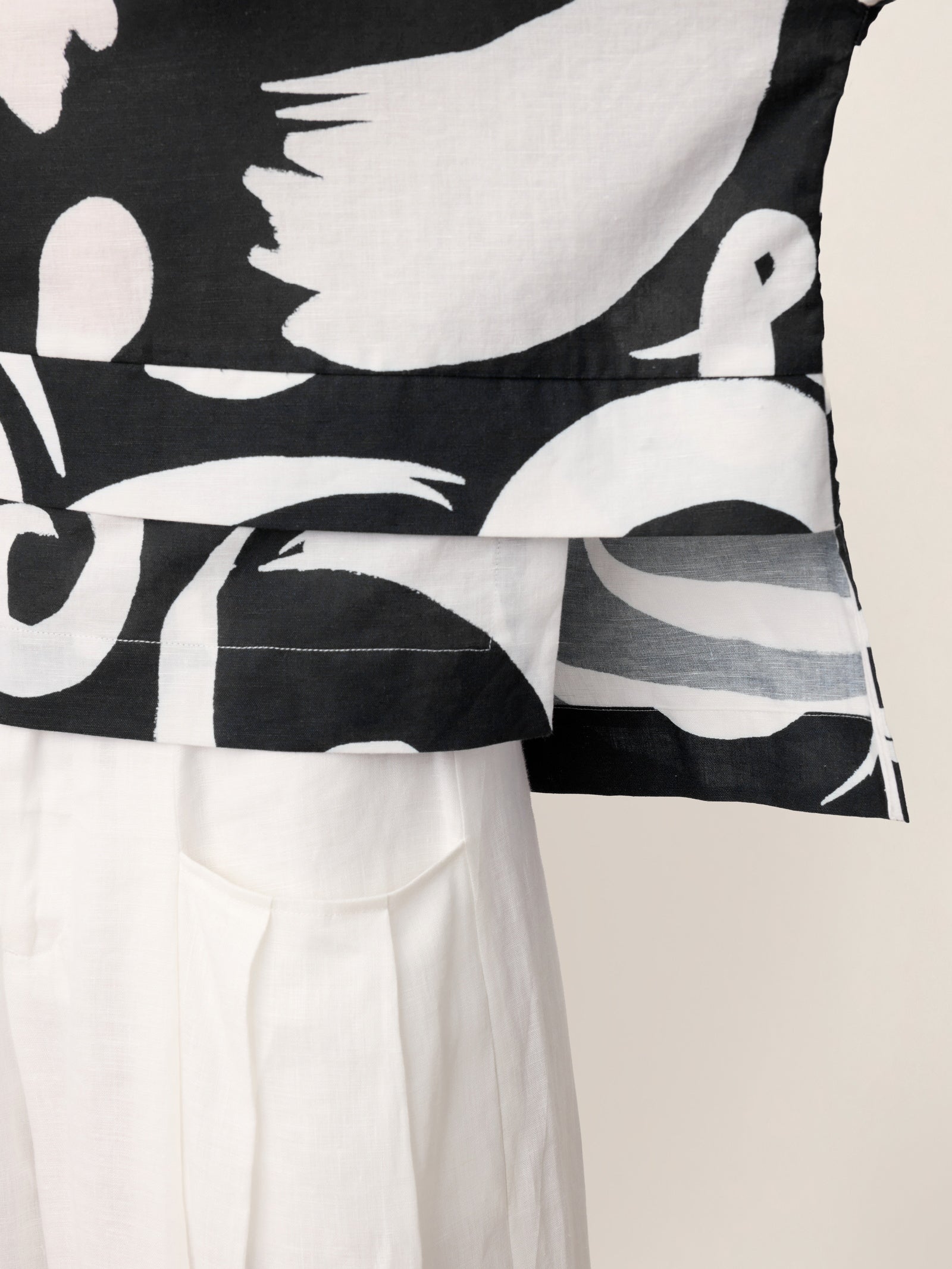 Linen Layered Asymmetric Top NOREEN