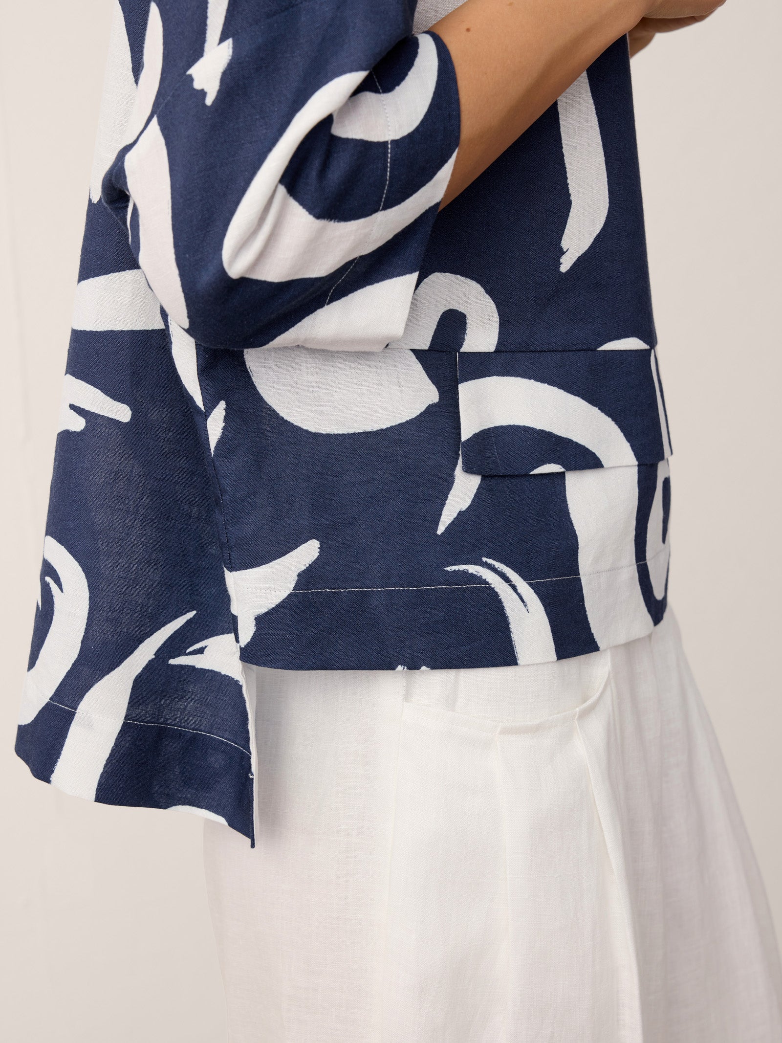 Linen Layered Asymmetric Top NOREEN