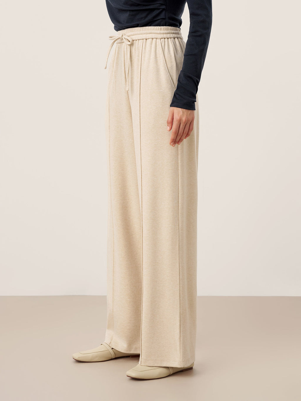 Lyocell-Blend Sculpted Pin-Tuck Drawstring Straight Trousers TAMSIN