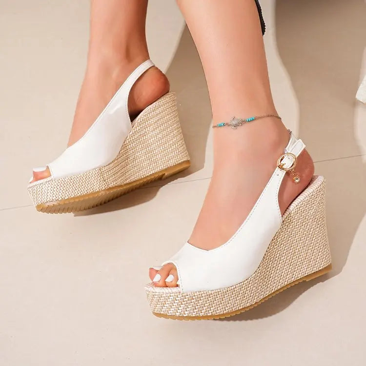 Breeze Platform Sandals